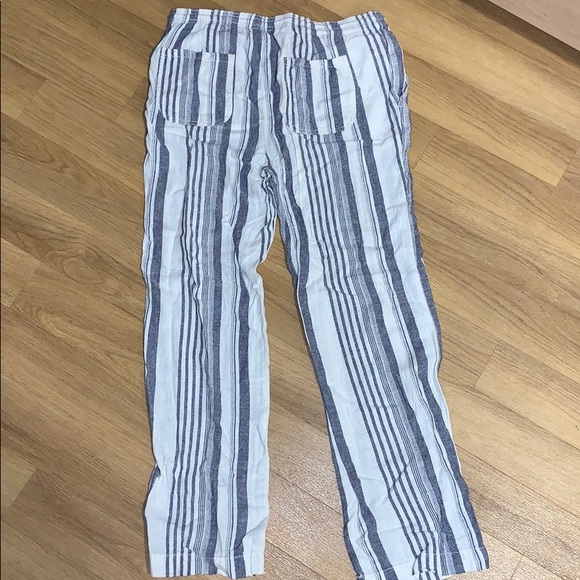 Striped pants!! 🙌🏽 - Picture 4 of 6